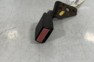 Attache ceinture arriere droit PEUGEOT 407