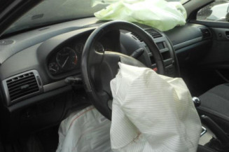 Attache ceinture arriere droit PEUGEOT 407