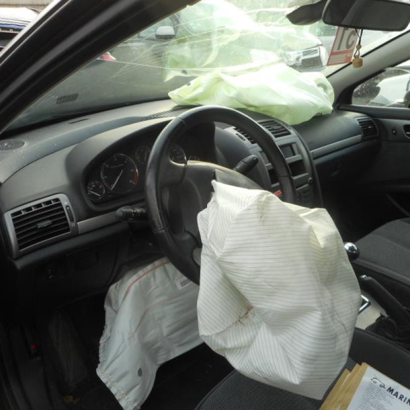 Attache ceinture arriere droit PEUGEOT 407 Photo n°8