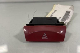 Bouton de warning FIAT STILO Photo n°1