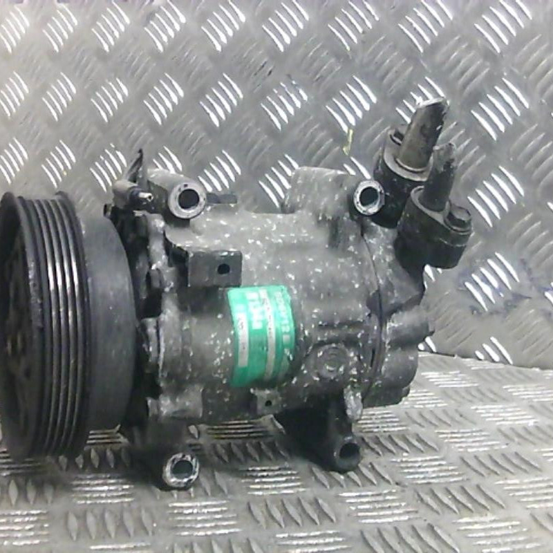 Compresseur clim RENAULT CLIO 2 Photo n°1