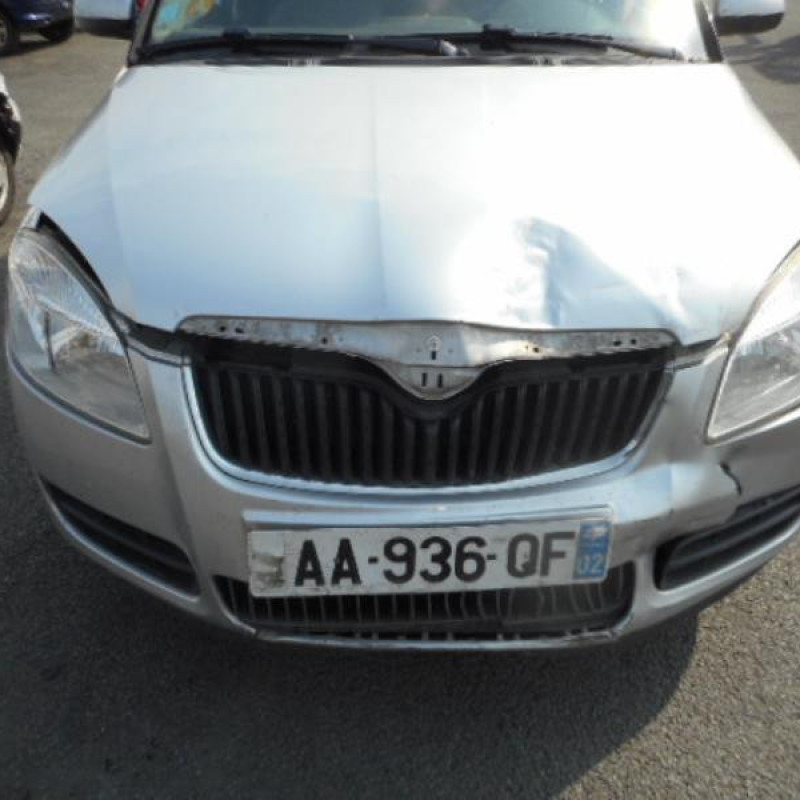 Pretensionneur de ceinture avant droit SKODA FABIA 2 Photo n°5