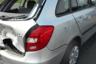 Pretensionneur de ceinture avant droit SKODA FABIA 2