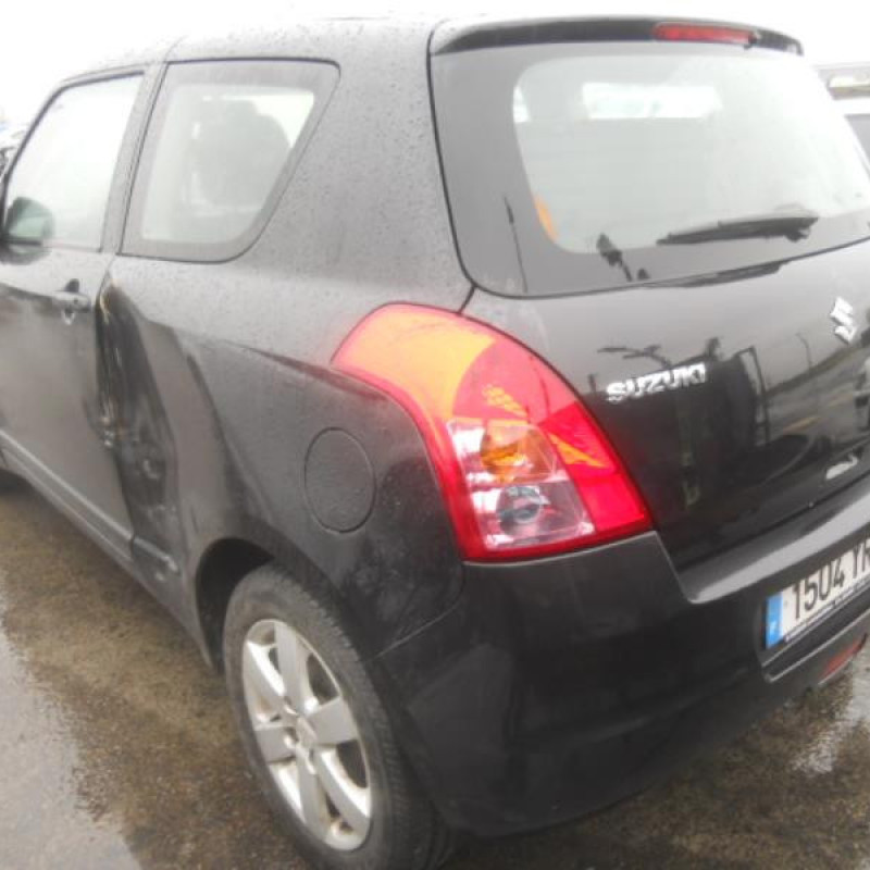 Pretensionneur de ceinture avant droit SUZUKI SWIFT 3 Photo n°8