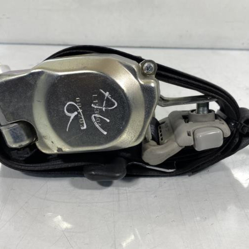 Pretensionneur de ceinture avant gauche SUZUKI SWIFT 3 Photo n°1