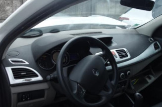 Pretensionneur de ceinture avant droit RENAULT MEGANE 3