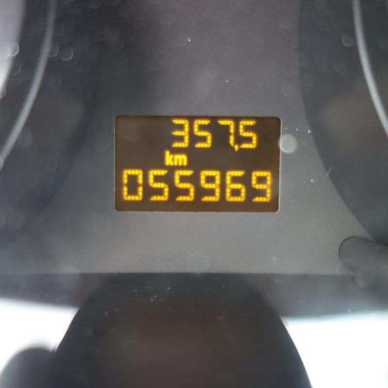 Bras essuie glace avant gauche OPEL CORSA D Photo n°8