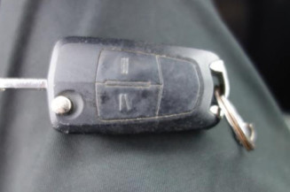 Bras essuie glace avant gauche OPEL CORSA D