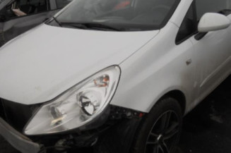 Interrupteur de leve vitre avant droit OPEL CORSA D
