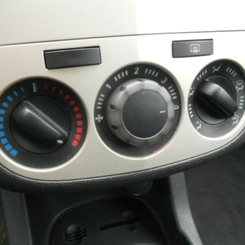 Interrupteur de leve vitre avant droit OPEL CORSA D Photo n°10