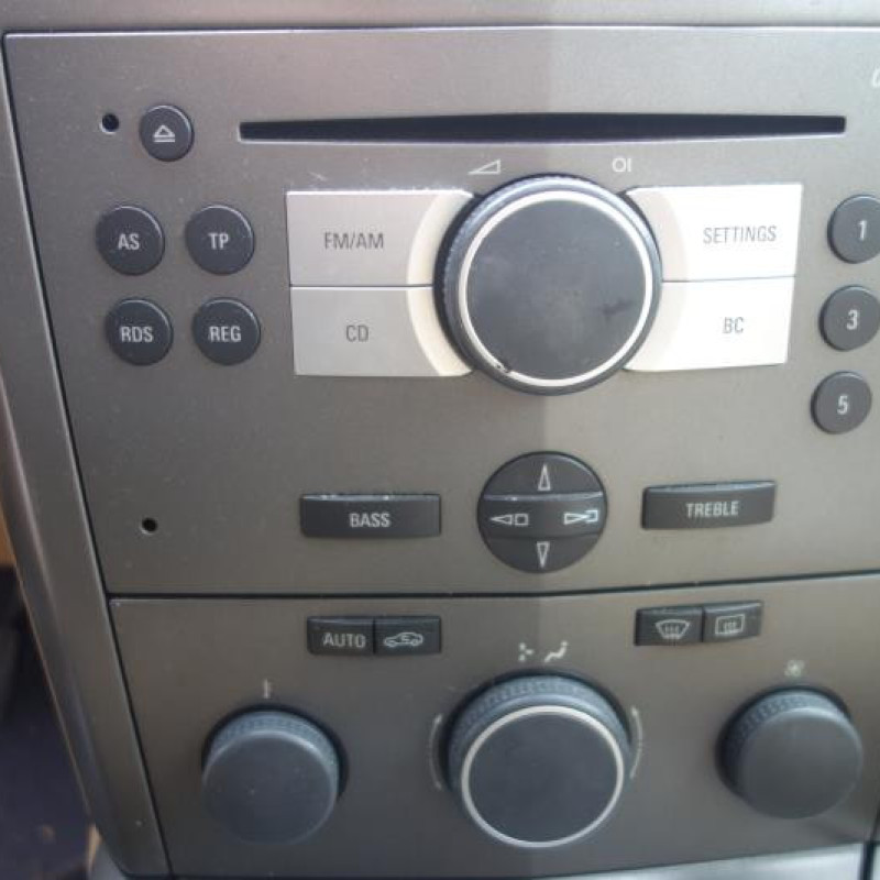 Malle/Hayon arriere OPEL ASTRA H Photo n°9