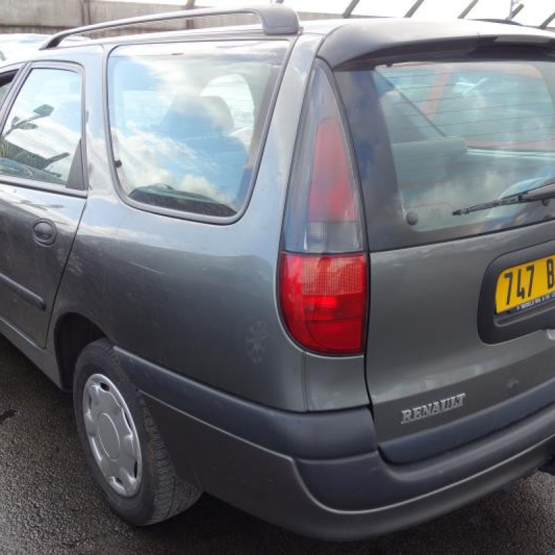 Boite de vitesses RENAULT LAGUNA 1 Photo n°4
