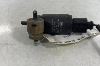 Pompe lave glace avant VOLKSWAGEN FOX Photo n°1