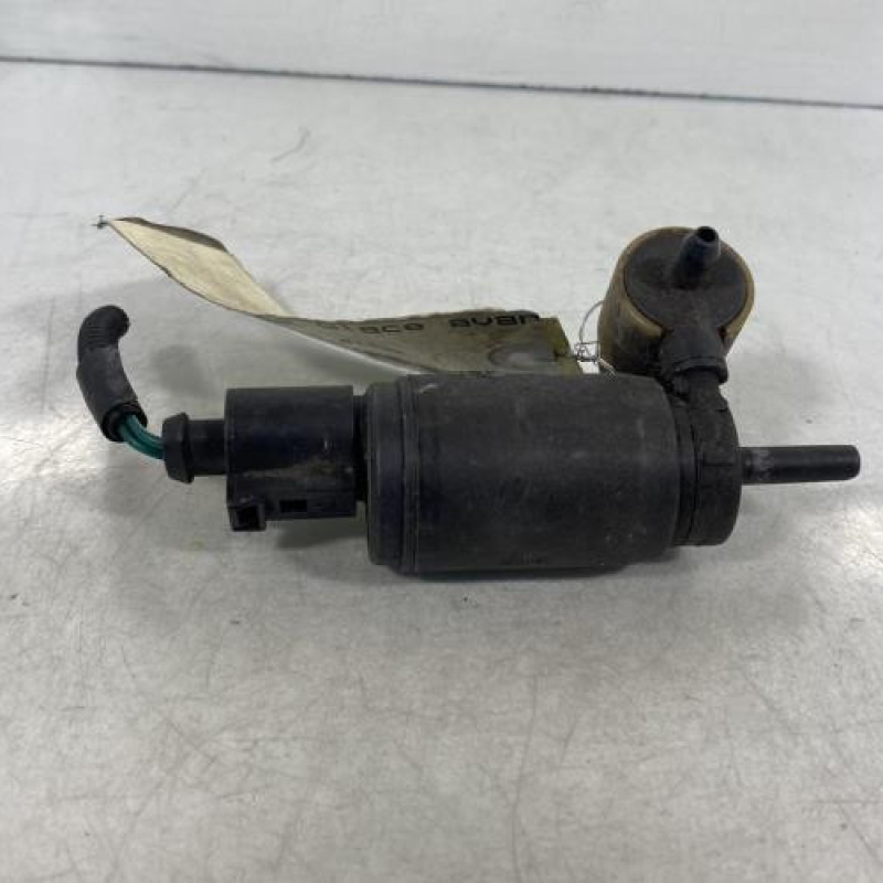 Pompe lave glace avant VOLKSWAGEN FOX Photo n°3