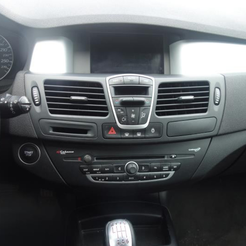 Pretensionneur de ceinture avant droit RENAULT LAGUNA 3 Photo n°9