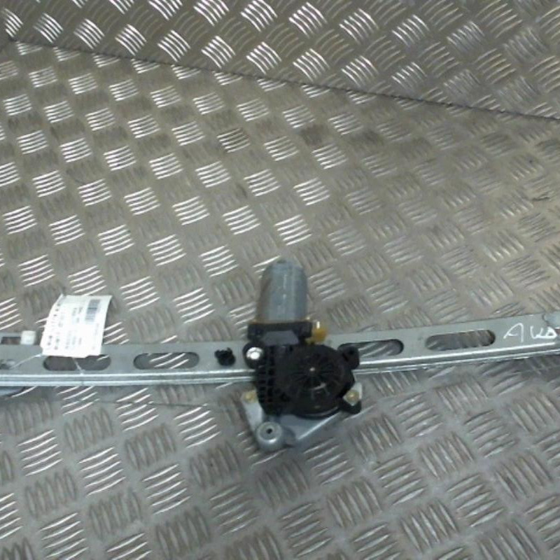 Leve vitre electrique avant droit MERCEDES CLASSE A 168 Photo n°1
