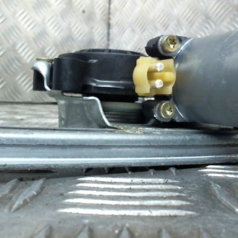 Leve vitre electrique avant droit MERCEDES CLASSE A 168 Photo n°2