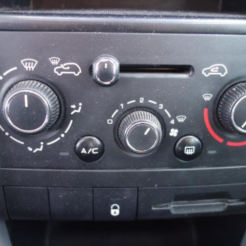 Commande chauffage PEUGEOT 207 Photo n°9