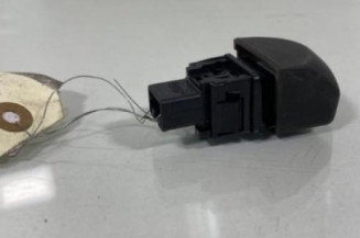 Bouton de warning NISSAN MICRA 3