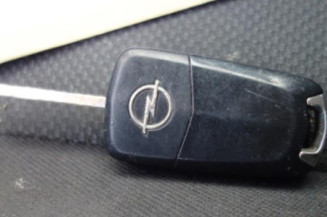 Serrure avant droit OPEL ZAFIRA B