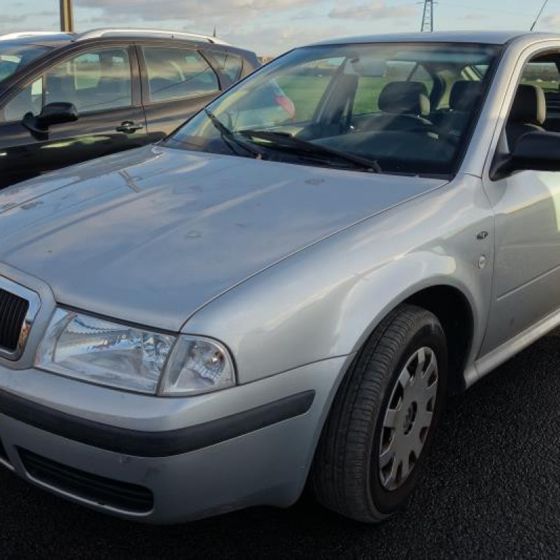 Avertisseur/Klaxon SKODA OCTAVIA 1 Photo n°4