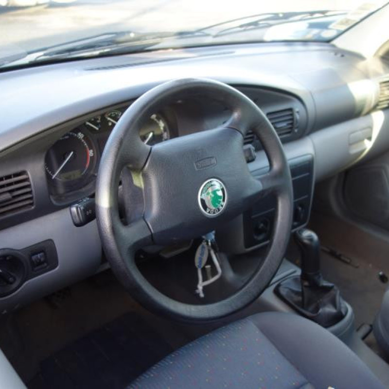 Avertisseur/Klaxon SKODA OCTAVIA 1 Photo n°8