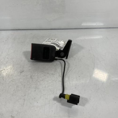 Attache ceinture arriere droit PEUGEOT 207