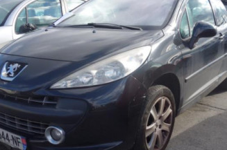Attache ceinture arriere droit PEUGEOT 207