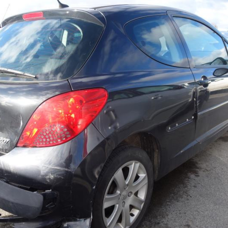 Attache ceinture arriere droit PEUGEOT 207 Photo n°6