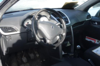 Attache ceinture arriere droit PEUGEOT 207