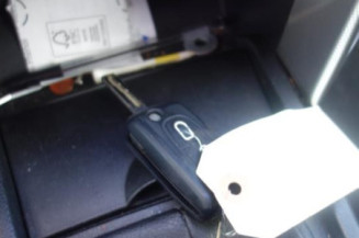 Attache ceinture arriere droit PEUGEOT 207
