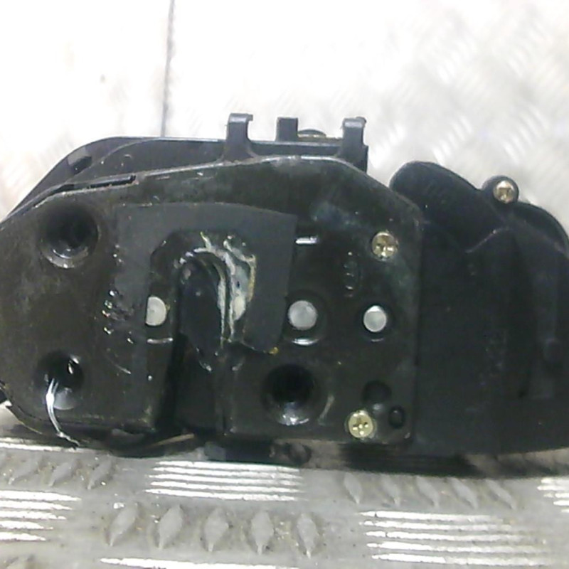 Serrure avant droit KIA CARNIVAL 1 Photo n°1