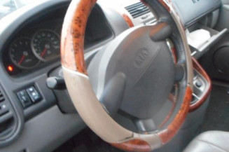 Serrure avant droit KIA CARNIVAL 1