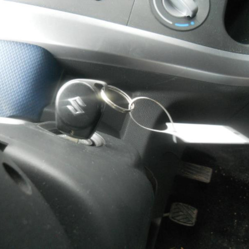 Ceinture arriere droit SUZUKI SPLASH Photo n°11