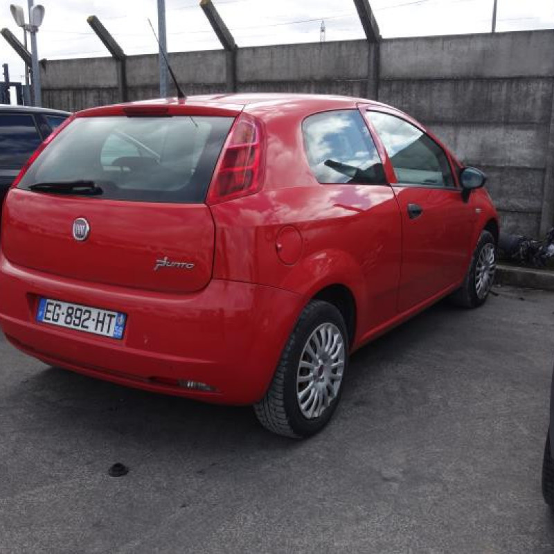 Avertisseur/Klaxon FIAT GRANDE PUNTO Photo n°6
