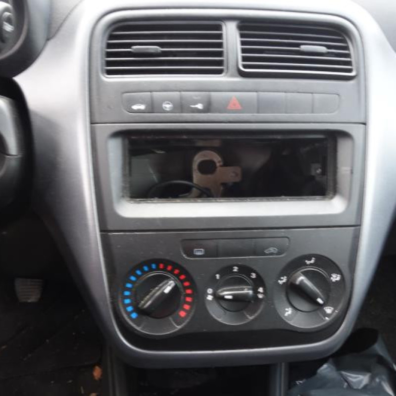 Avertisseur/Klaxon FIAT GRANDE PUNTO Photo n°9