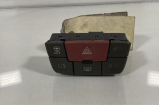 Bouton de warning FIAT PANDA 2 Photo n°1