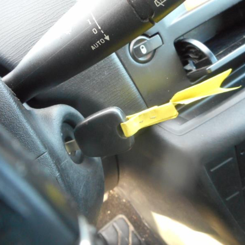 Com (Bloc Contacteur Tournant+Commodo Essuie Glace+Commodo Phare) CITROEN C4 1 Photo n°16