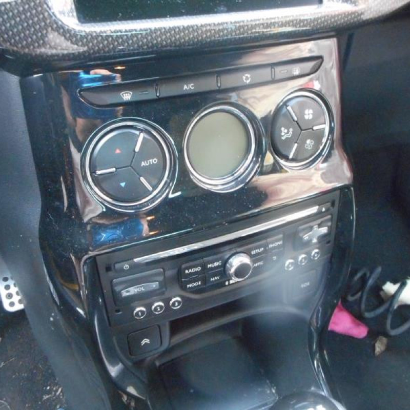 Leve vitre electrique avant droit CITROEN DS3 Photo n°9