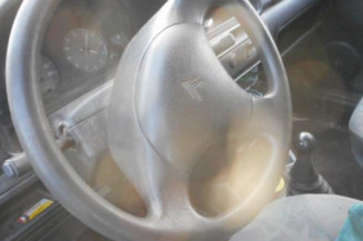 Serrure avant droit CITROEN BERLINGO 1