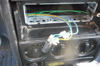 Serrure avant droit CITROEN BERLINGO 1
