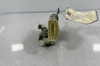 Serrure avant droit TOYOTA YARIS 1