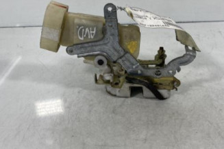 Serrure avant droit TOYOTA YARIS 1