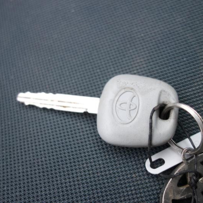 Serrure avant droit TOYOTA YARIS 1 Photo n°12