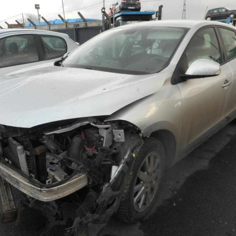 Pretensionneur de ceinture arriere gauche RENAULT MEGANE 3 Photo n°4