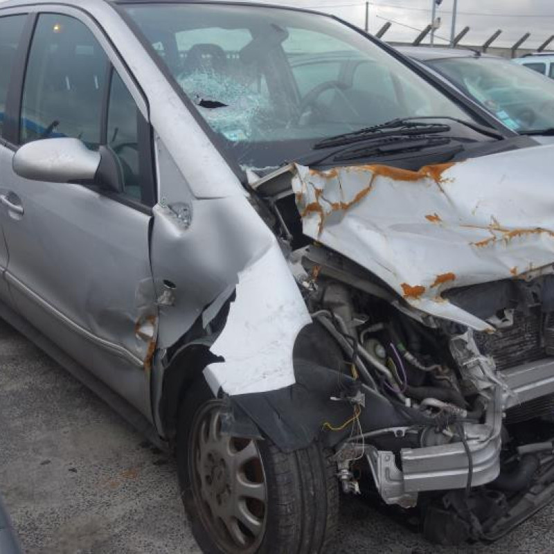 Serrure avant droit MERCEDES CLASSE A 168 Photo n°6