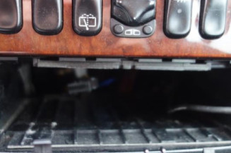 Serrure avant droit MERCEDES CLASSE A 168