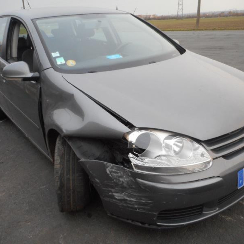 Charniere de capot VOLKSWAGEN GOLF 5 Photo n°2