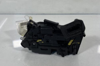 Serrure avant droit VOLKSWAGEN POLO 5