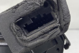 Serrure avant droit VOLKSWAGEN POLO 5